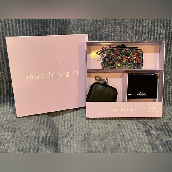 Madden Girl Handbags - Madden Girl 3 piece gift set, new in box!
